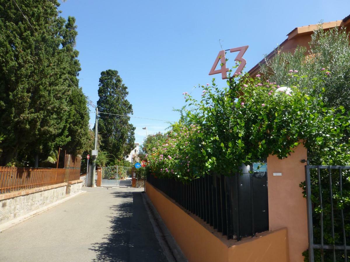 Casa Vacanza Appartamenti Al Mare Capoterra Buitenkant foto