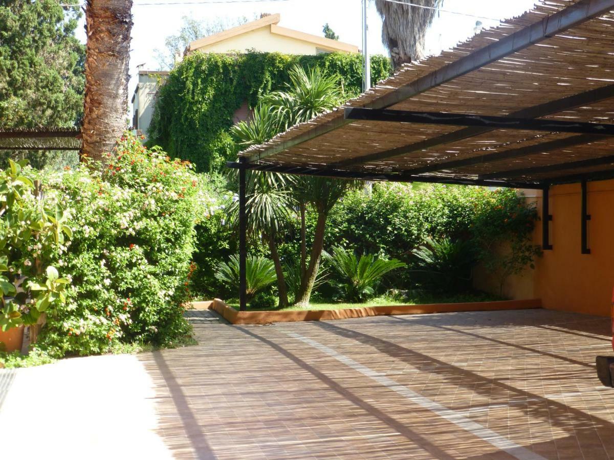 Casa Vacanza Appartamenti Al Mare Capoterra Buitenkant foto